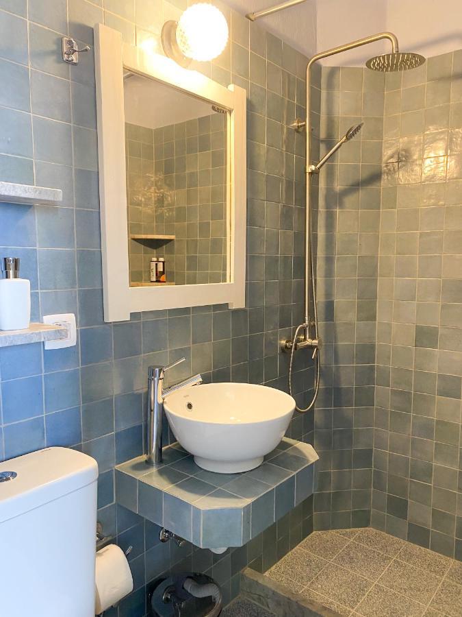 Ponente Leilighet Sými Eksteriør bilde